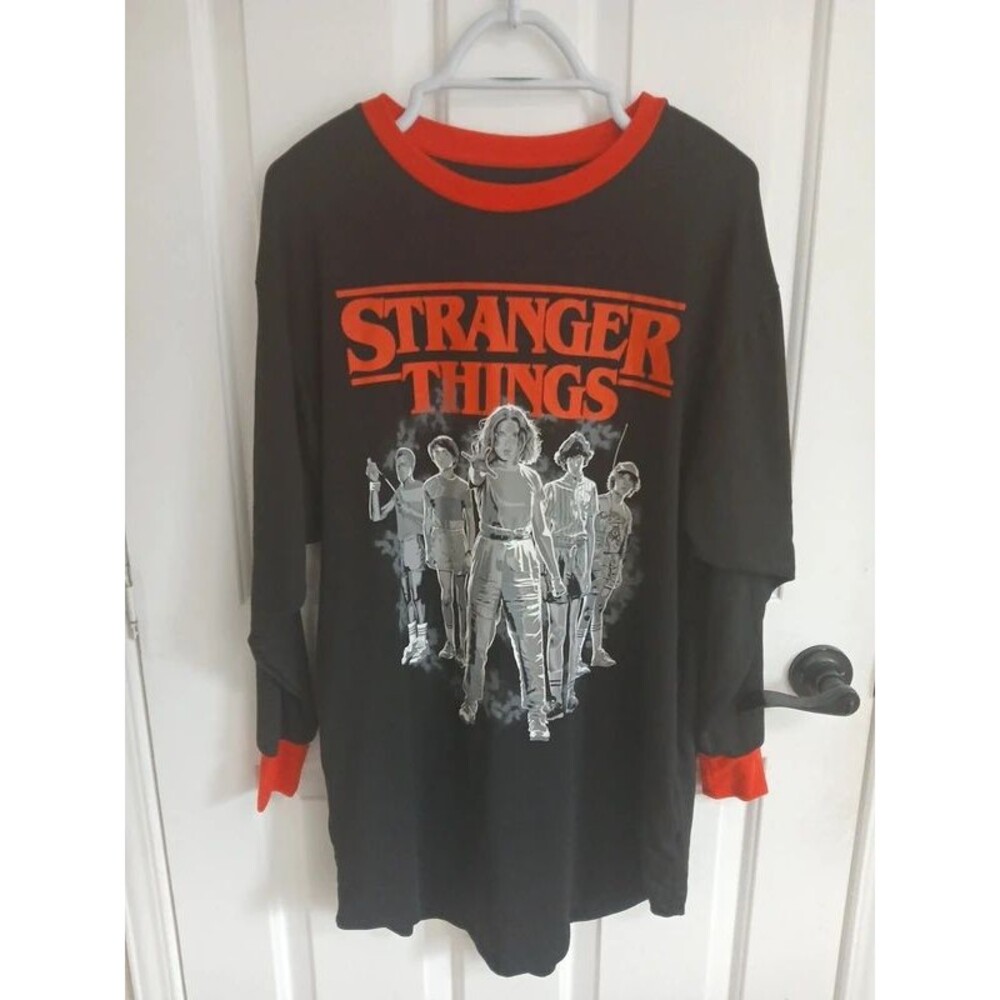 Stranger Things XS Netflix Sleep Shirt